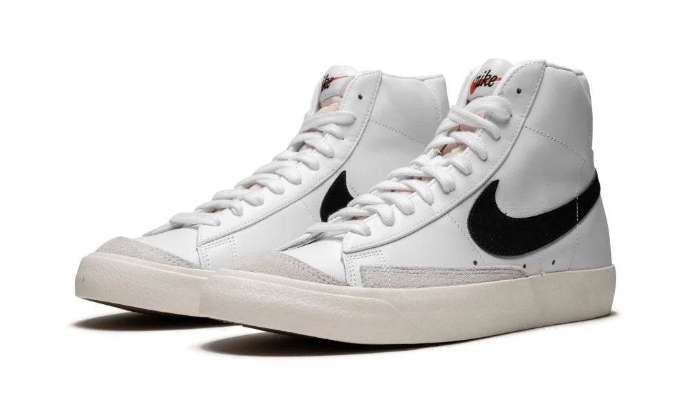 Nike Blazer Mid &#39;77 White Black