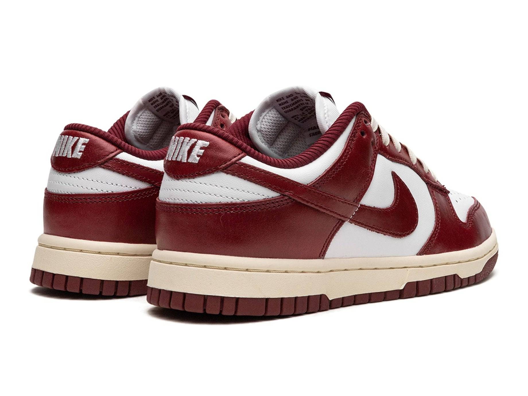 Nike Dunk Low Vintage Team Red