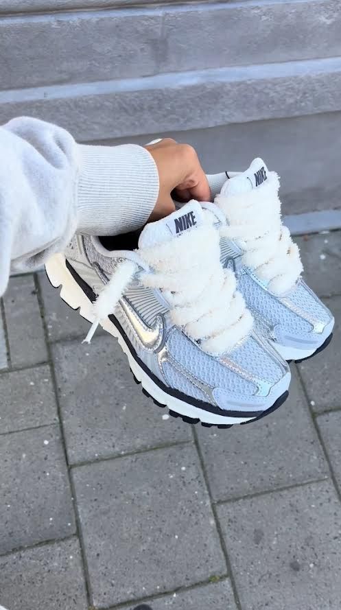 Nike Zoom Vomero 5 Photon Dust Metallic Silver